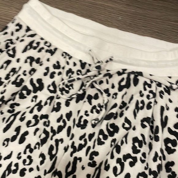 Something Navy Leopard Jogger - Picture 2 of 5